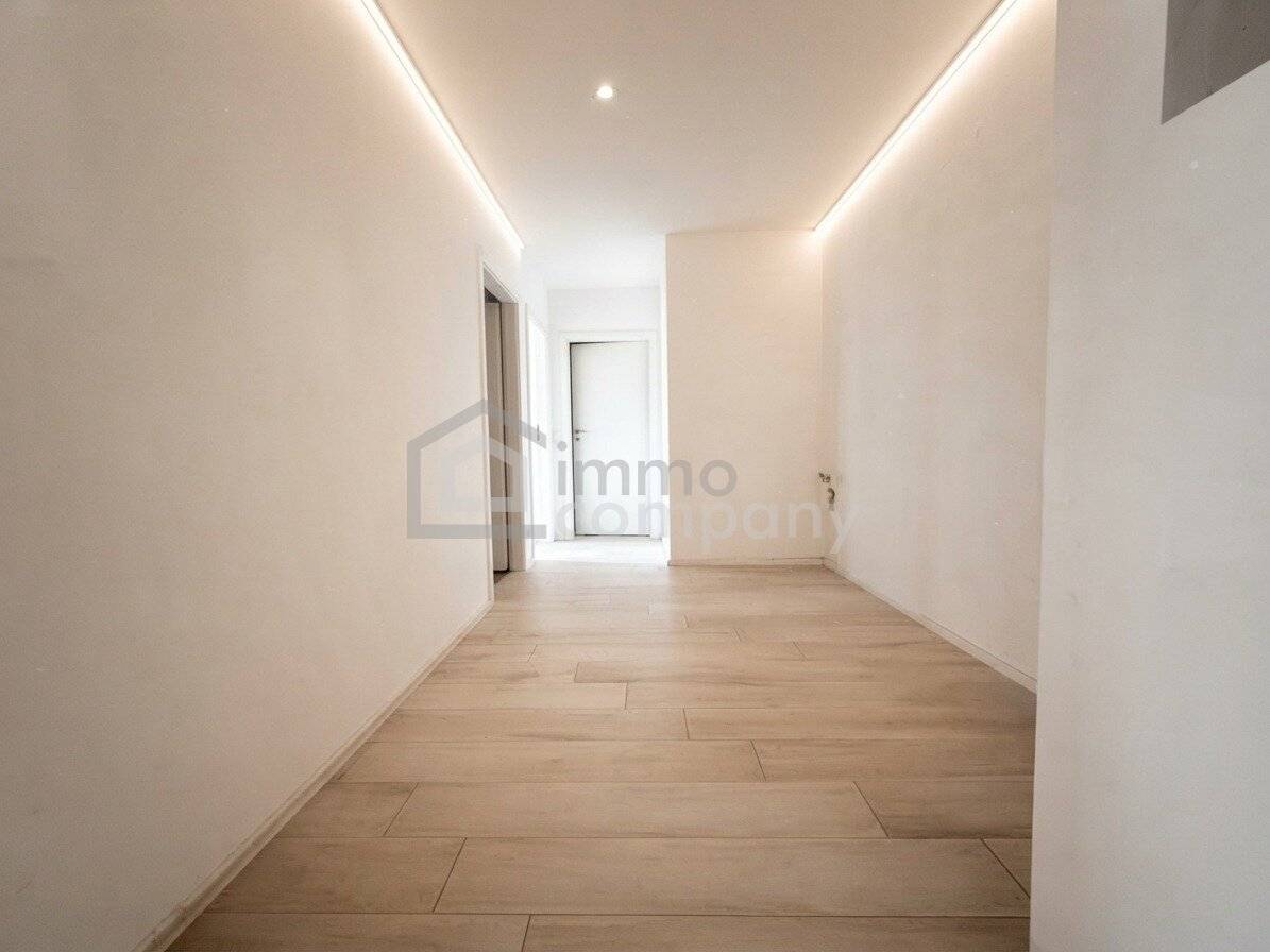 This apartment can do more than just look beautiful Investment - leased for a fixed term
