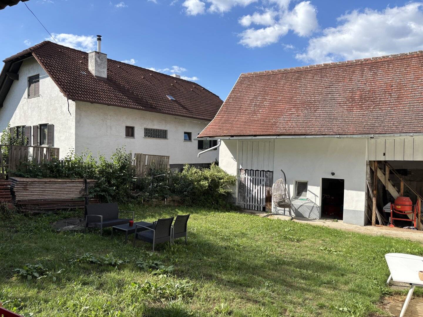 Rental apartment with 4 large rooms, also suitable for flatshare