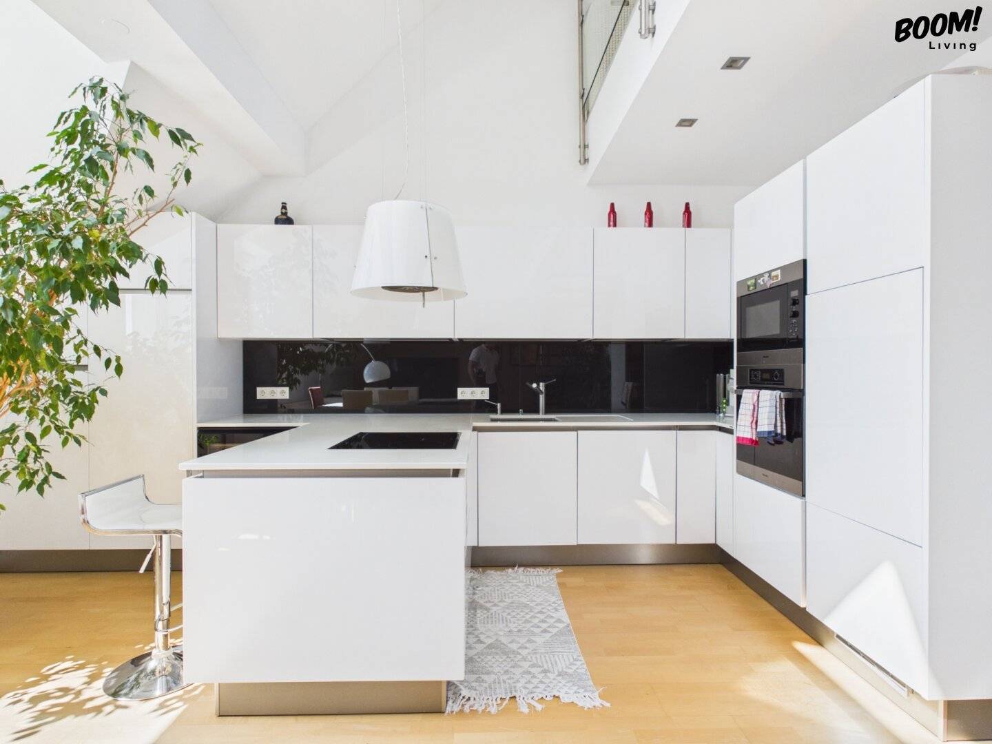 Living above the roofs – 4 rooms and 2 roof terraces