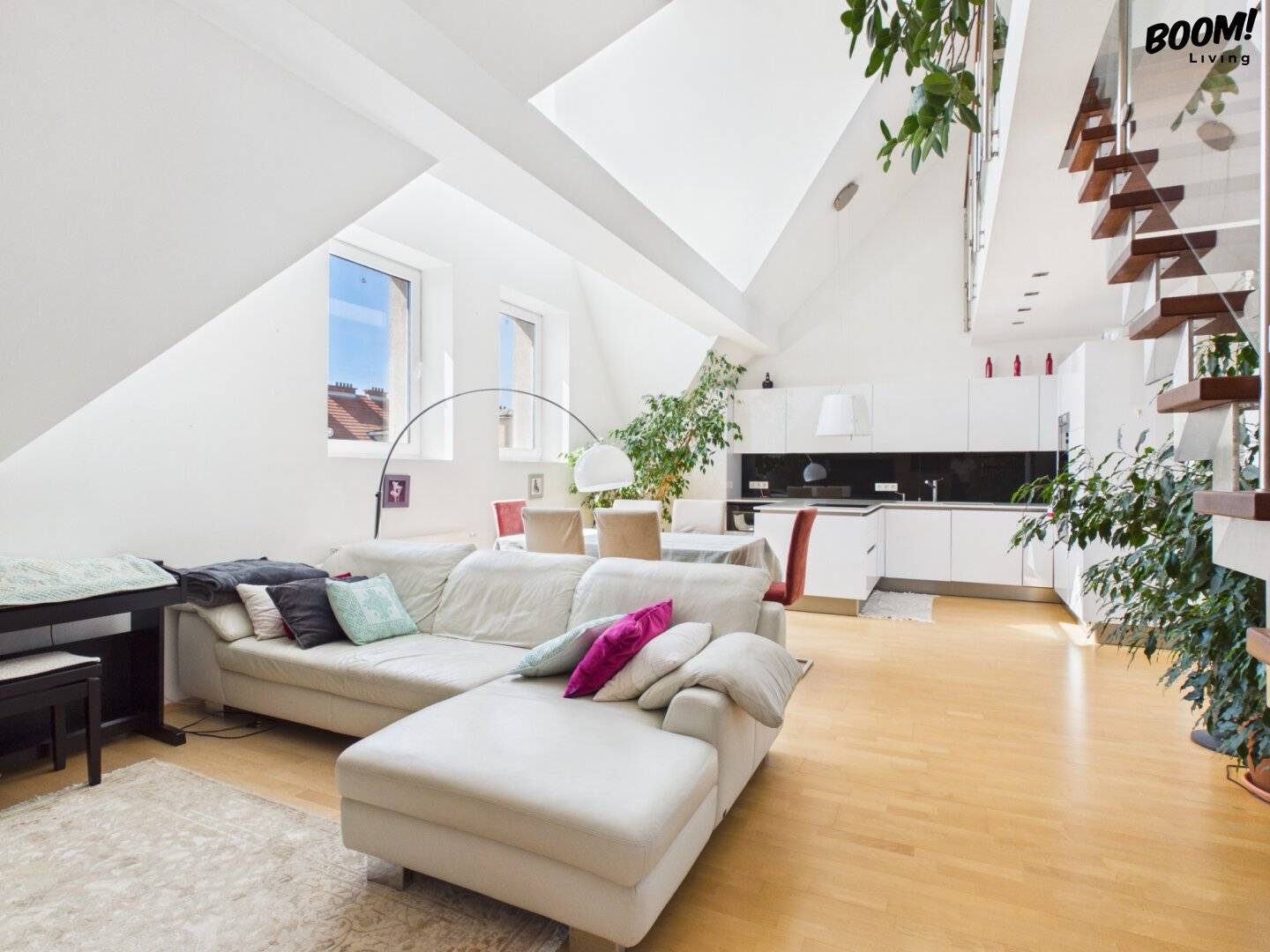 Living above the roofs – 4 rooms and 2 roof terraces