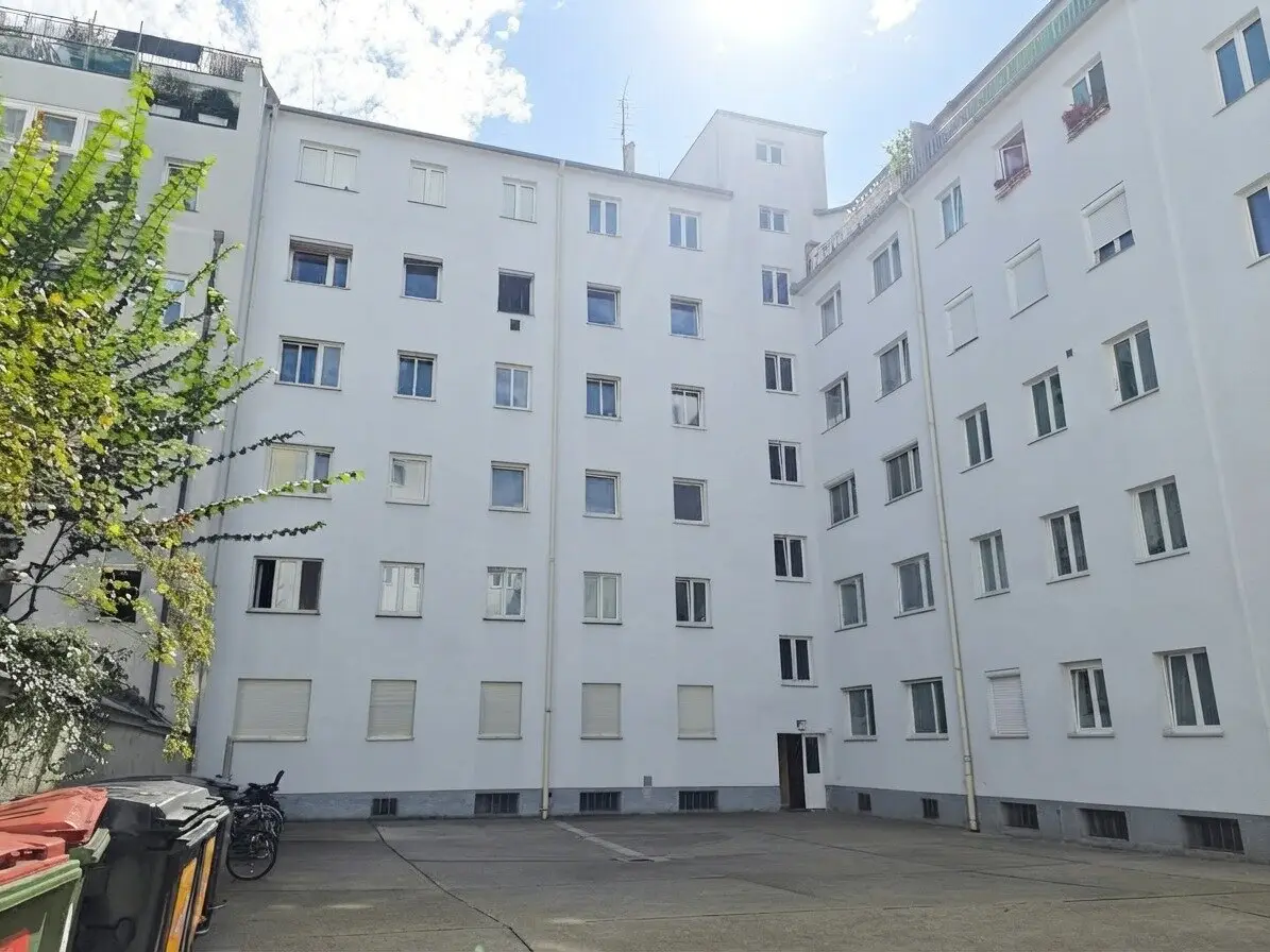 Paare und Kleinfamilien aufgepasst! Neu sanierte Mezzanin Wohnung nahe der U3
