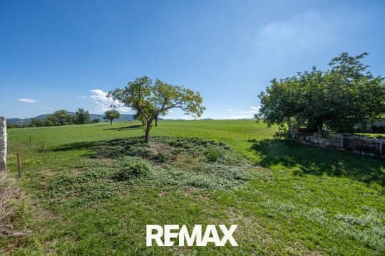 Exclusive building plot in Garsten-Nord (Sandbauernstraße): 1,074 m², fully serviced with stunning view