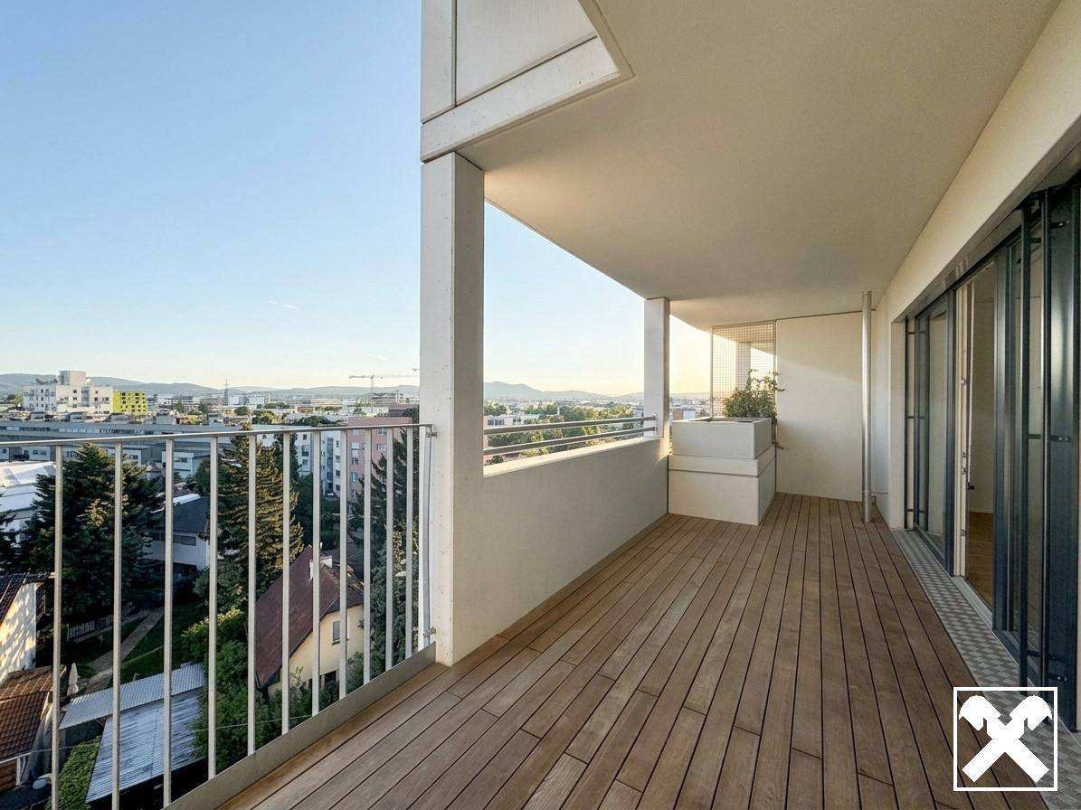Moderne Wohnung mit großer Loggia und Weitsicht