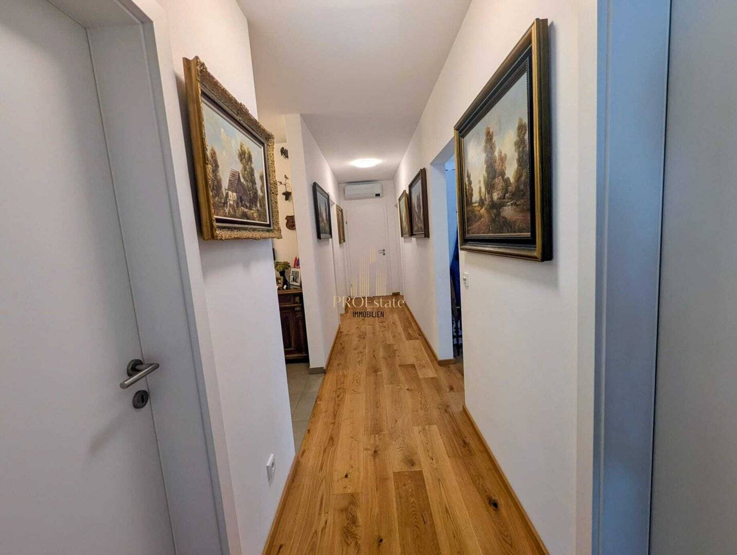 Neuwertiges, extravagantes Penthouse 110m² mit 80 m² Terrasse, 4 Zimmer, 2 Stellplätze in Piberbach!