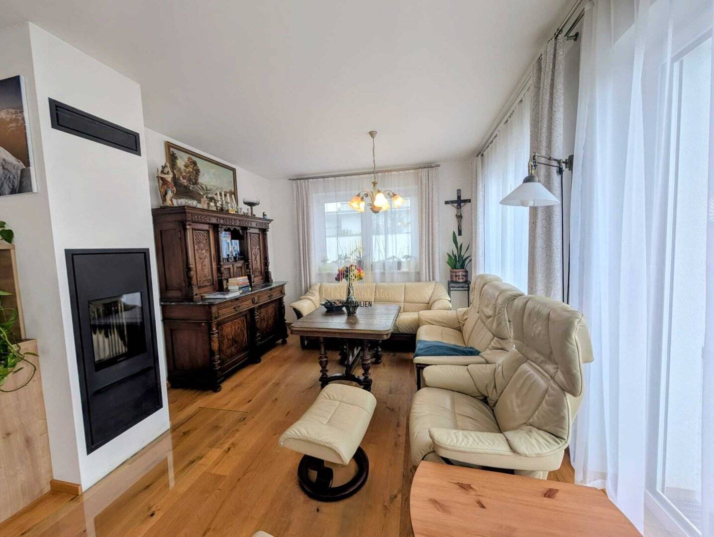 Neuwertiges, extravagantes Penthouse 110m² mit 80 m² Terrasse, 4 Zimmer, 2 Stellplätze in Piberbach!