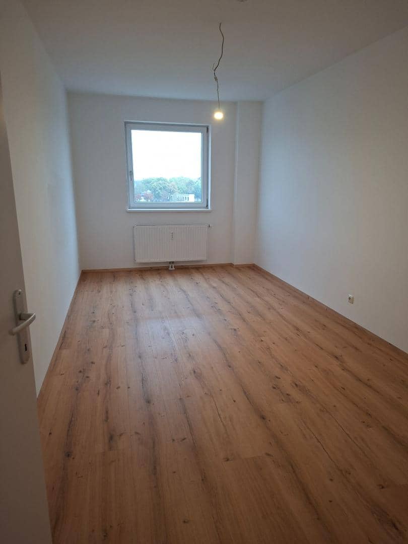 Apartment near the station with lift and fitted kitchen