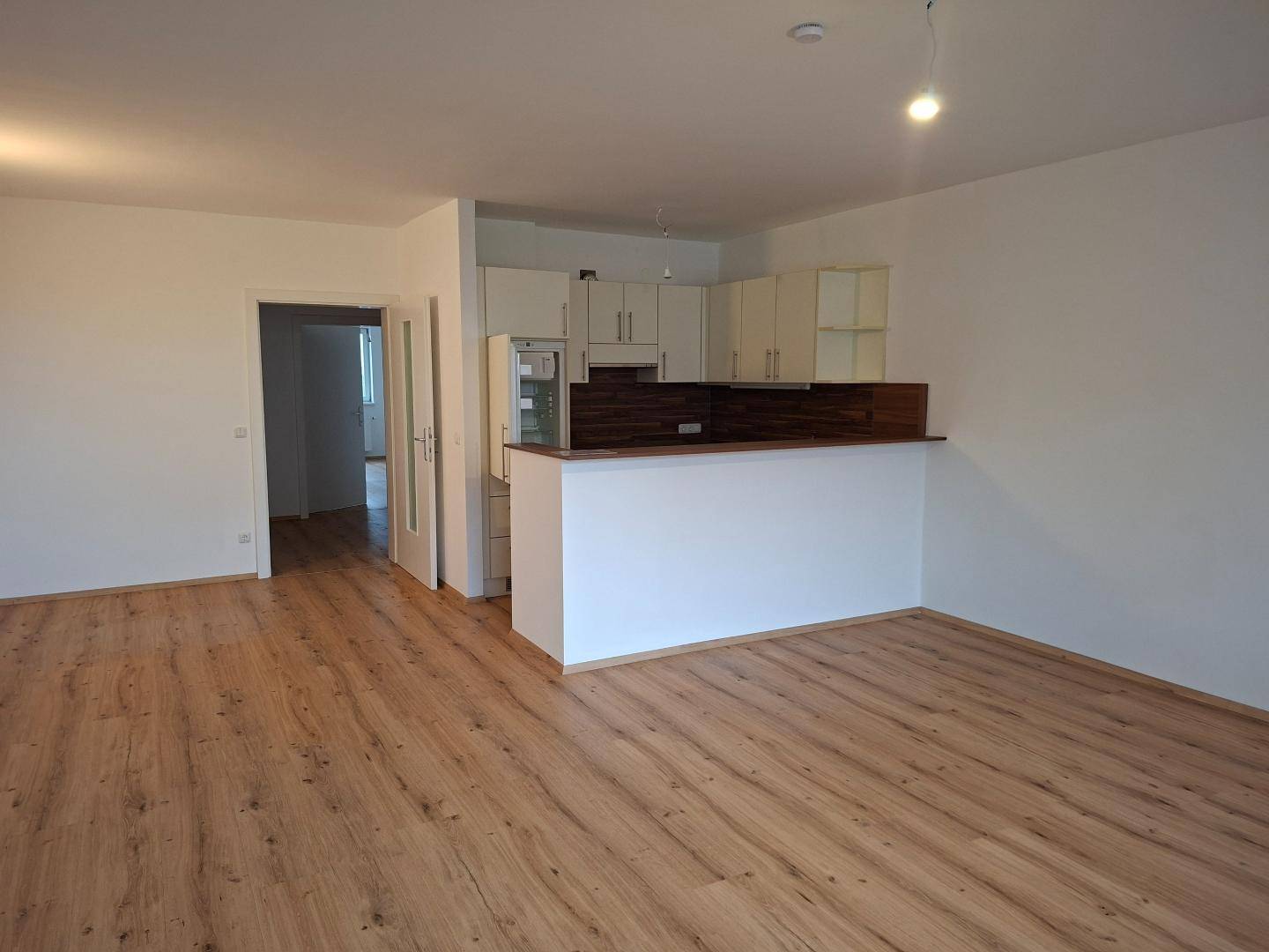 Apartment near the station with lift and fitted kitchen