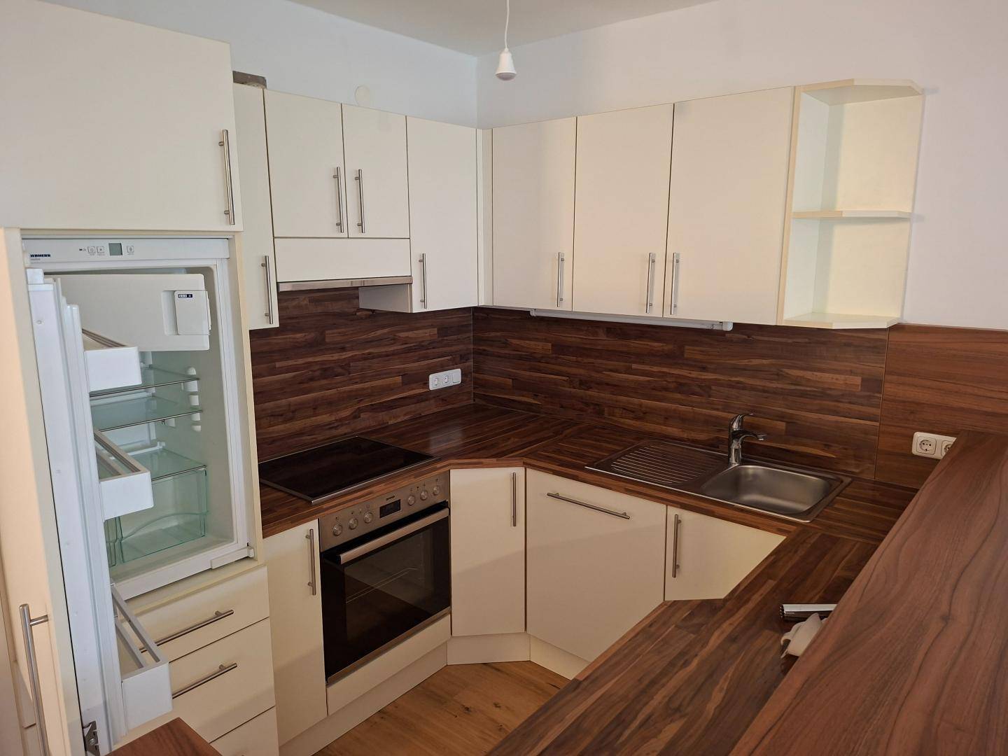 Apartment near the station with lift and fitted kitchen