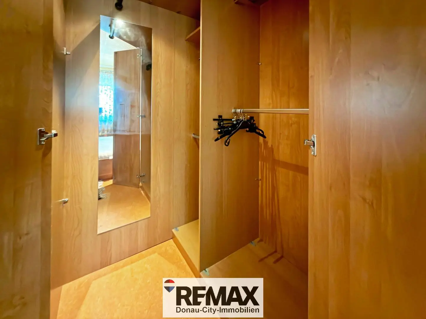 Quiet apartment with large private loggia