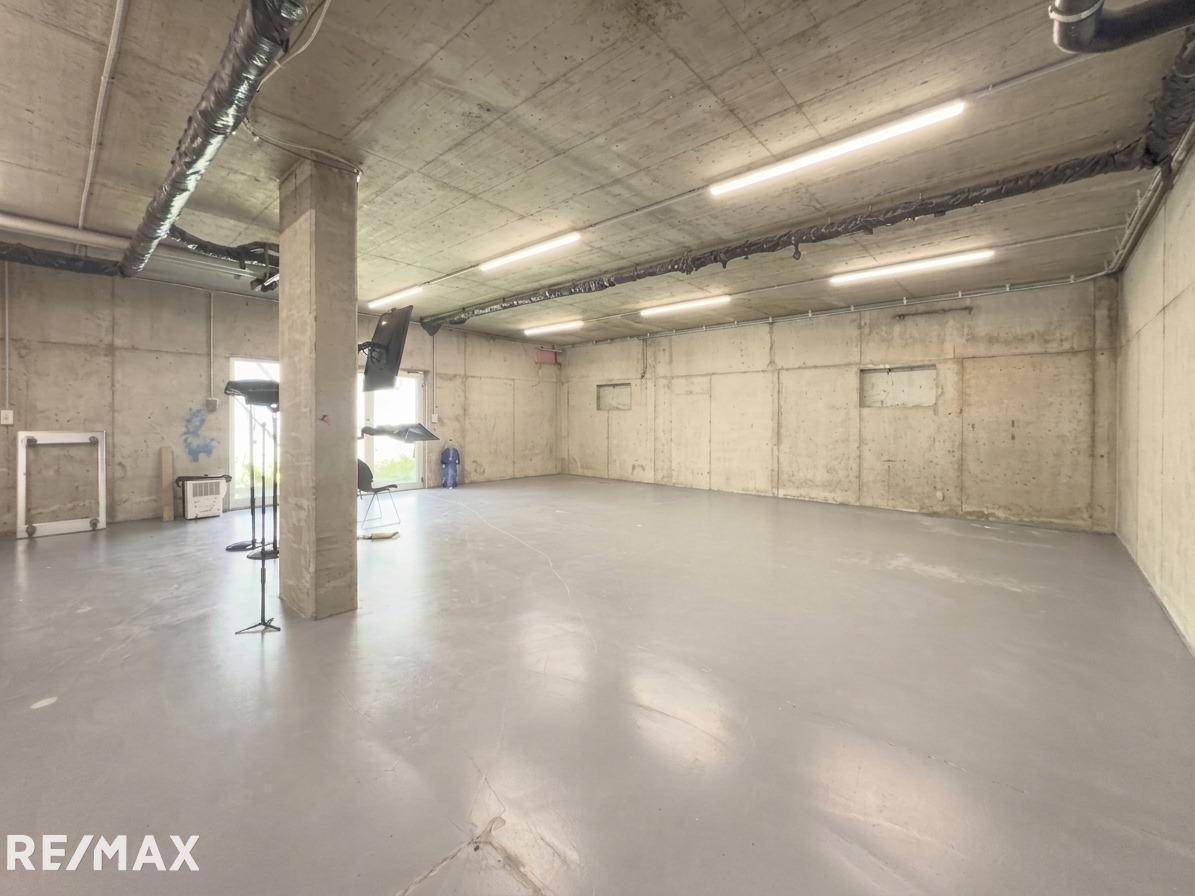 Versatile basement apartment in central location with lift access
