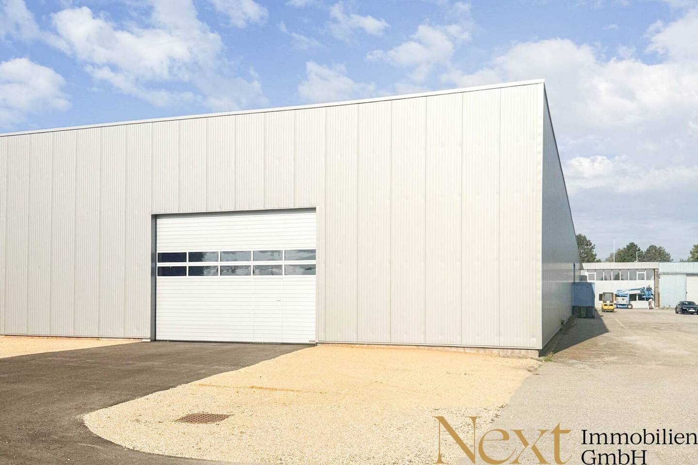 Spacious warehouse of approx. 2,147 m² in Ried im Innkreis for rent Divisible Outdoor areas available