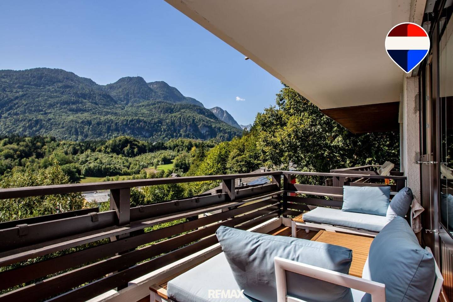 FOR RENT - Sunny apartment with south balcony and mountain view in Bad Ischl