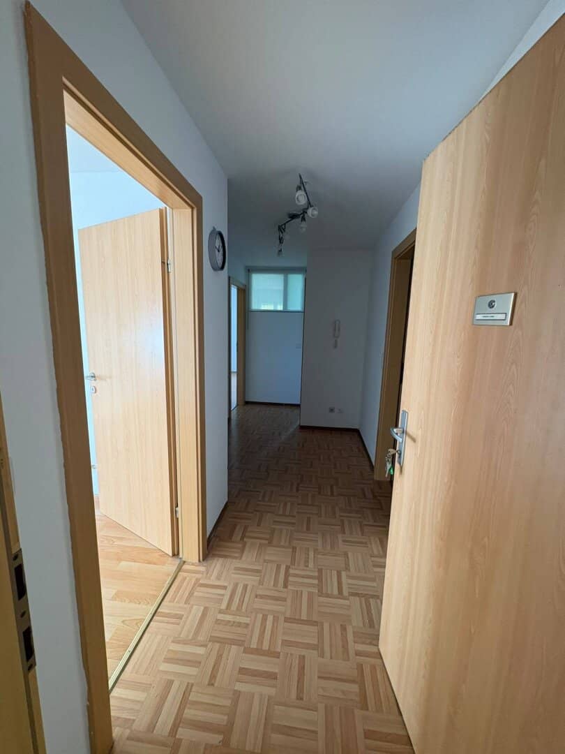 Bright 3-room apartment with carport and cellar compartment in Unterrohr