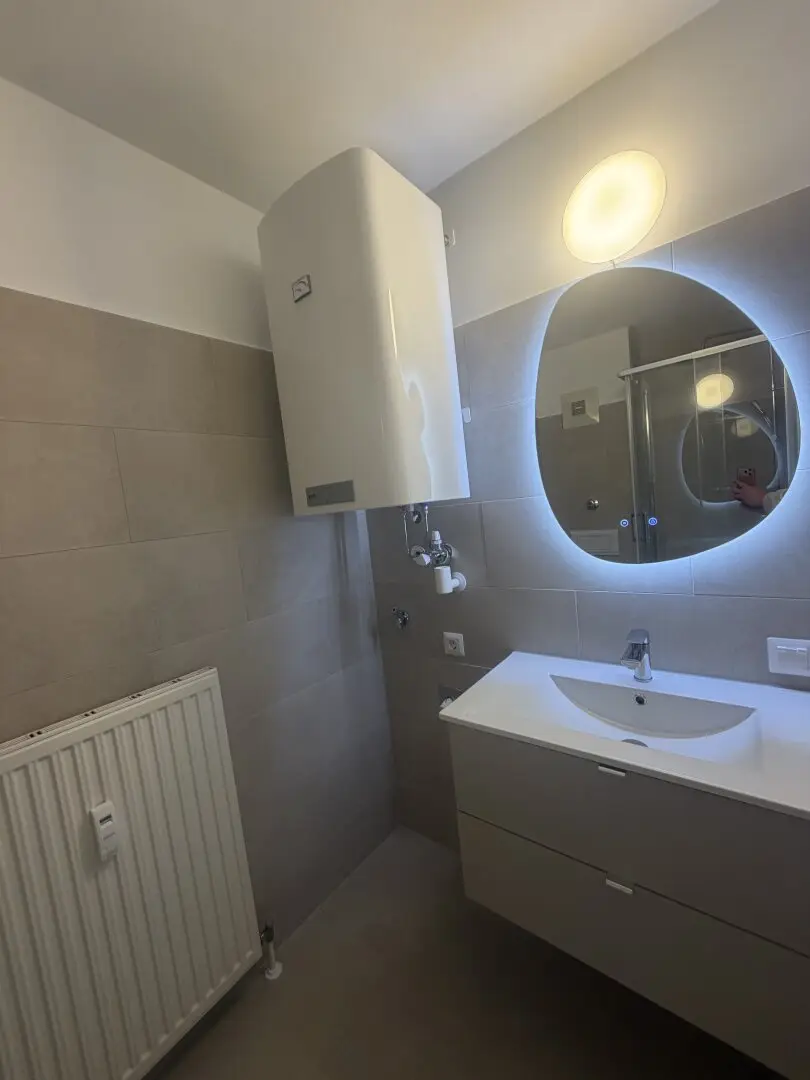 Traumwohnung - neu renoviert - perfekte Lage - schnell Termin vereinbaren