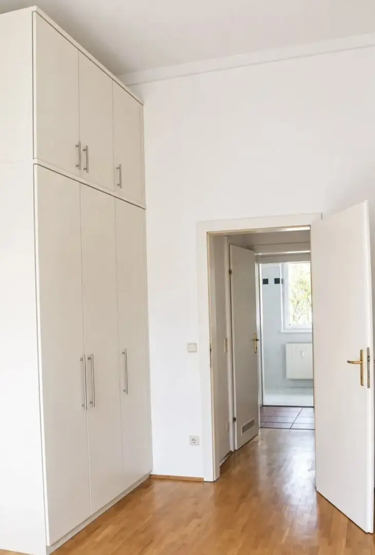 Ruckerlberg – Exclusive 2-room apartment with west-facing balcony in sought-after Graz green location