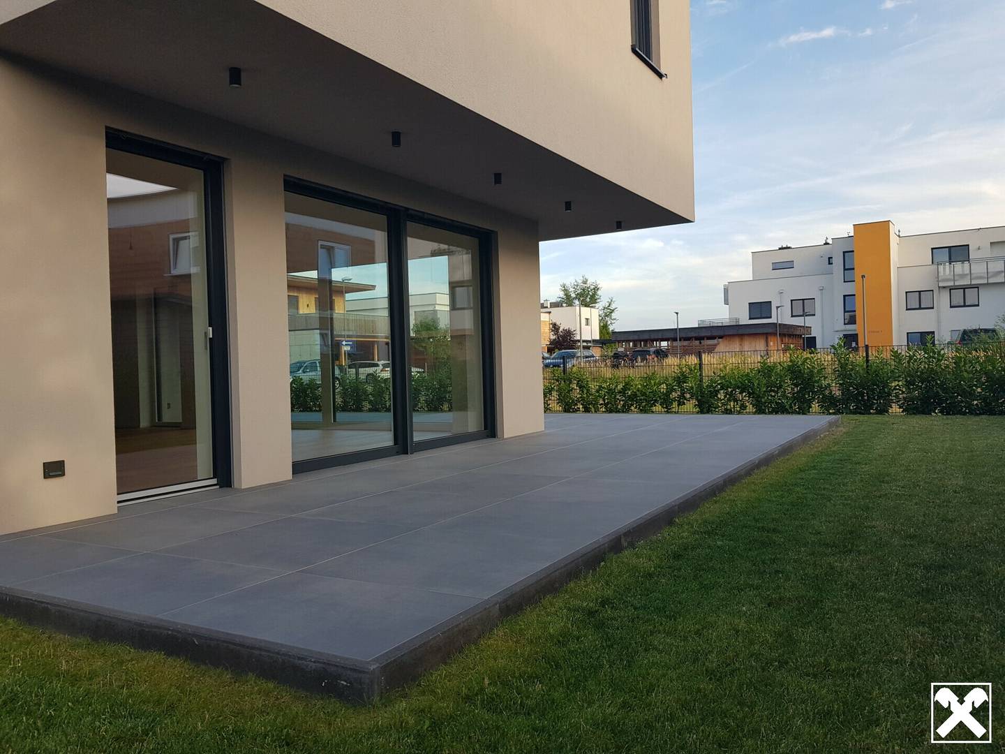 PERFEKTES, MODERNES, NEUES TRAUMHAUS IM ERSTBEZUG AM FELSER SEE