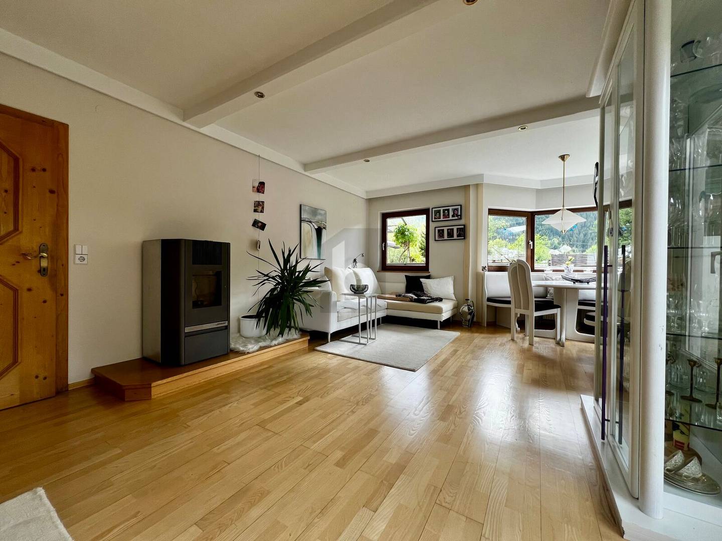 Sunny location with garden and PV system family apartment
