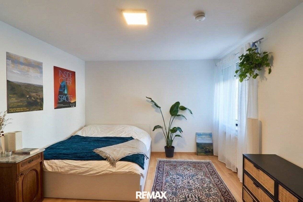 Höttinger Au Attractive 4-room apartment with underground parking space