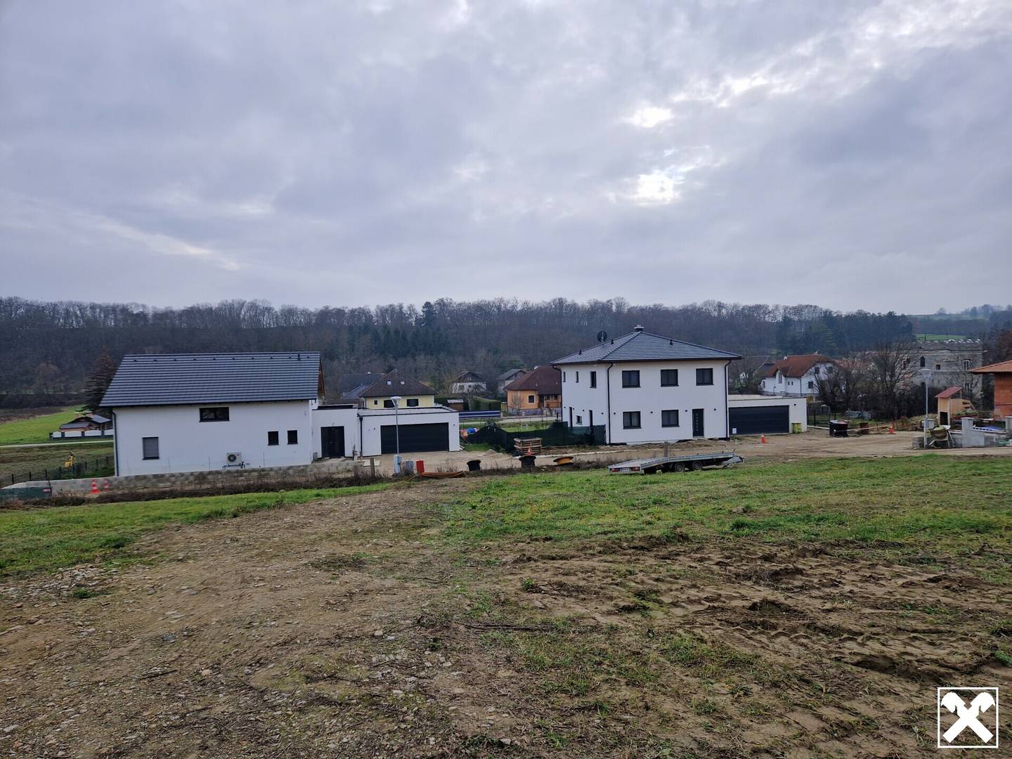 TOLLER AUSBLICK IN RUHIGER WOHNLAGE FÜR IHR PRIVATES EINFAMILIENHAUS MIT BAUZWANG