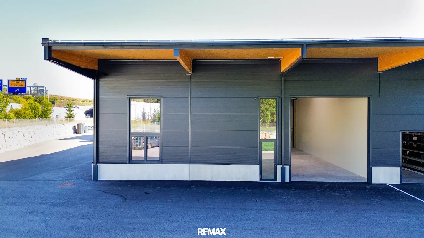 Optimal angebundener Unternehmensstandort | 340 m² Gewerbehalle im Betriebspark S10-Pernau