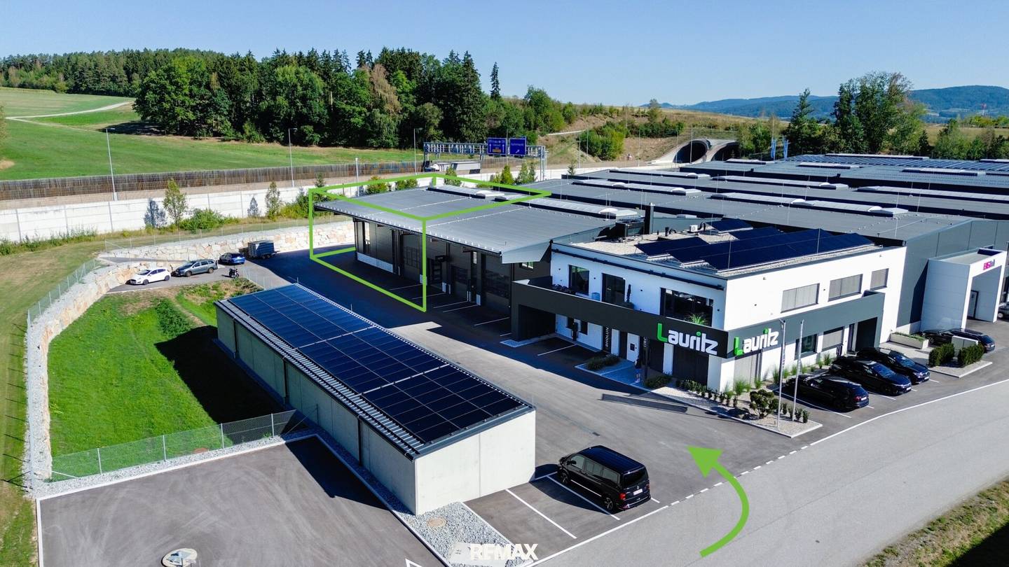 Optimal connected business location | 340 m² commercial hall in Betriebspark S10-Pernau