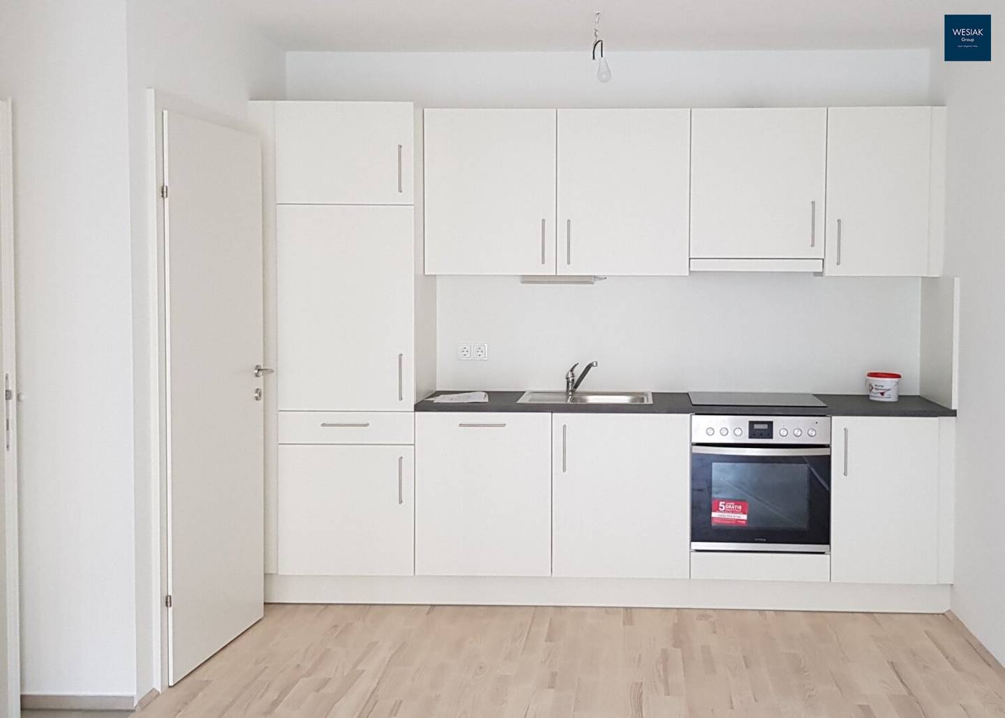 1st month rent-free High-quality 3-room apartment with balcony Smart City Süd Top 220