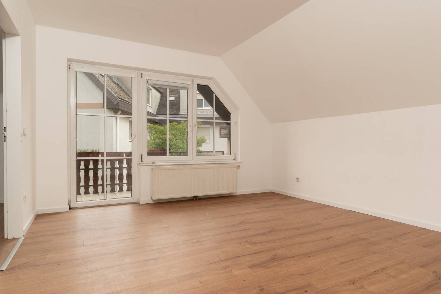 Sunny 3-room apartment with loggia in Hainburg an der Donau