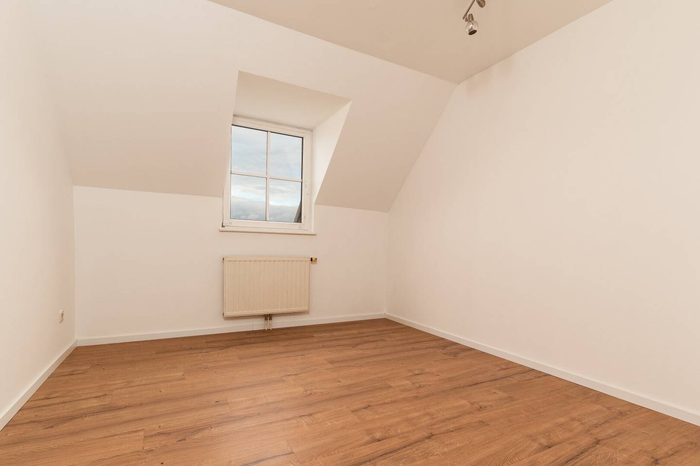 Sunny 3-room apartment with loggia in Hainburg an der Donau