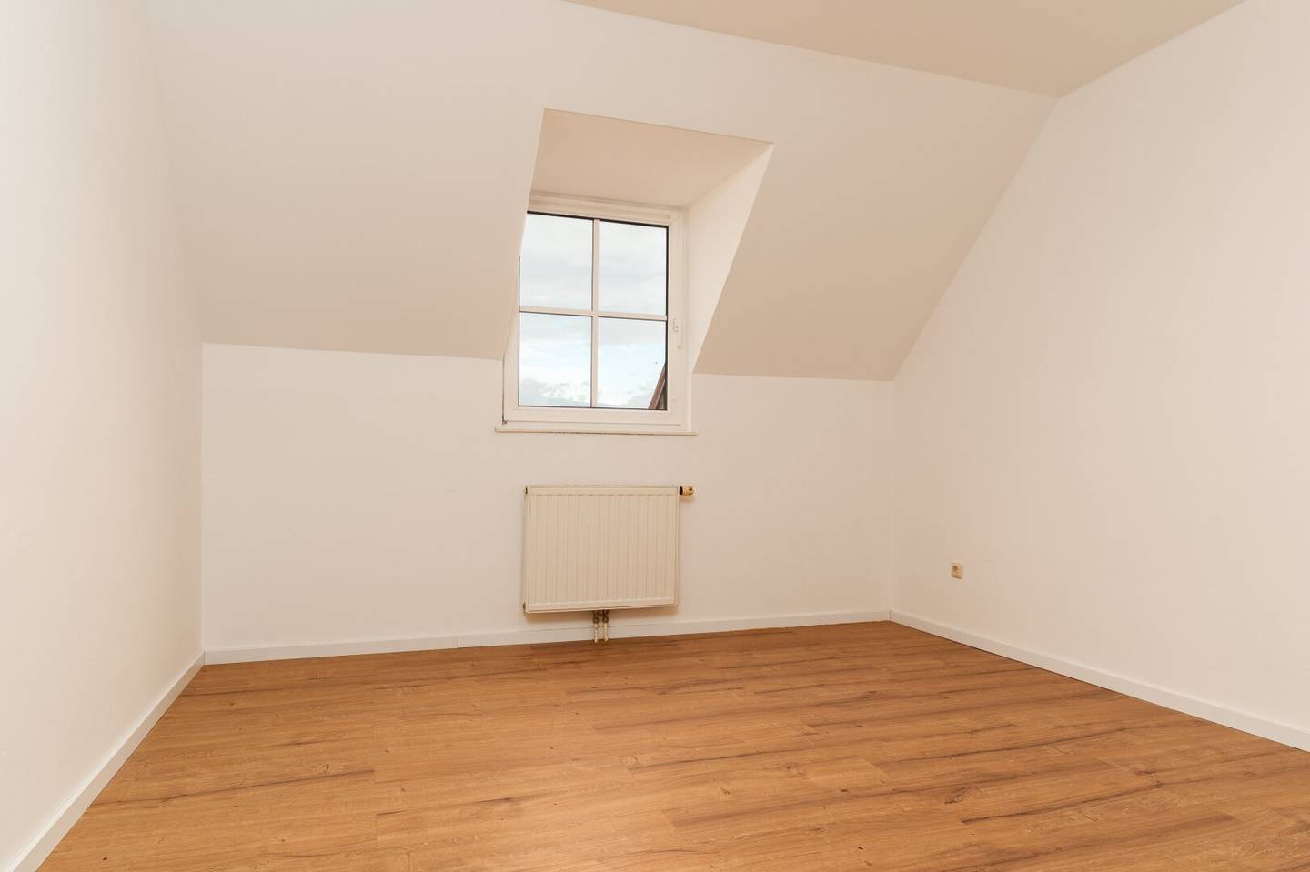 Sunny 3-room apartment with loggia in Hainburg an der Donau