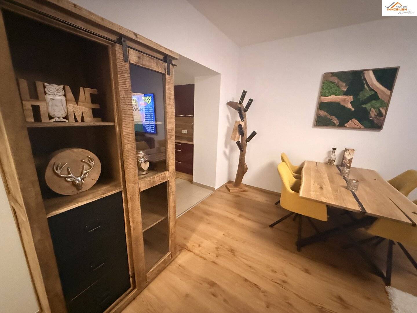 Exclusive 2-room rental apartment in the heart of Neunkirchen including 2 parking spaces