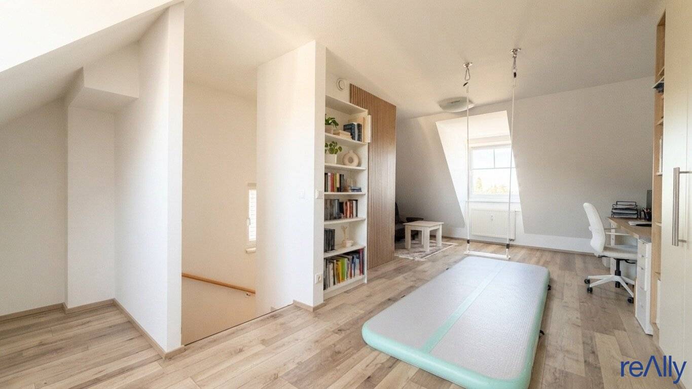 Familientraum mit Pool, Sauna, Outdoor-Living &amp; Klimaanlage