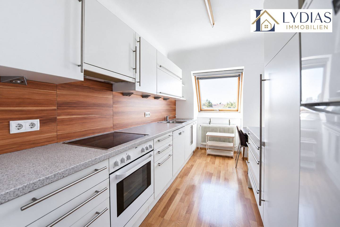 Bright and cozy 2.5-room apartment in quiet courtyard location, communal garden - top location near U6 station