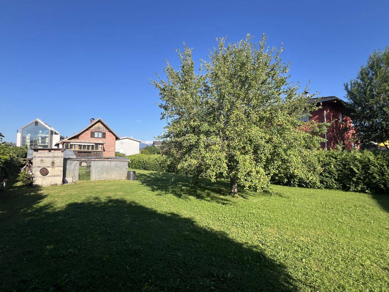 Sunny building plot in peaceful location Wohnung
