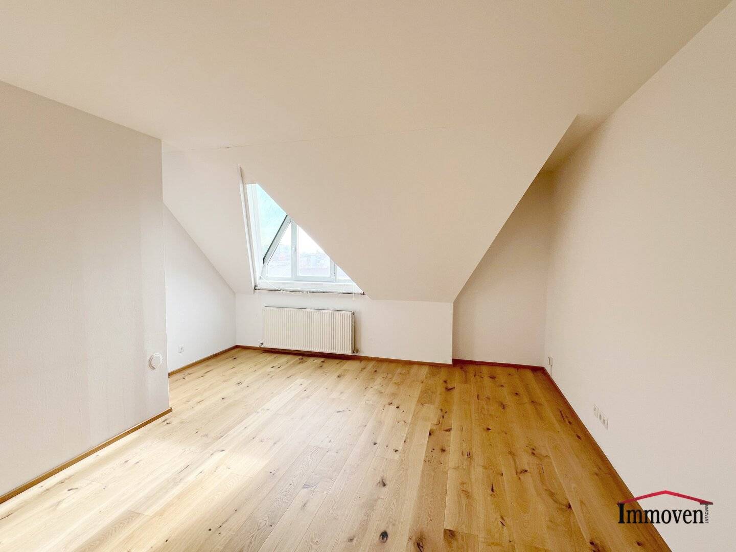 Top location: 2-room apartment at Dietrichsteinplatz