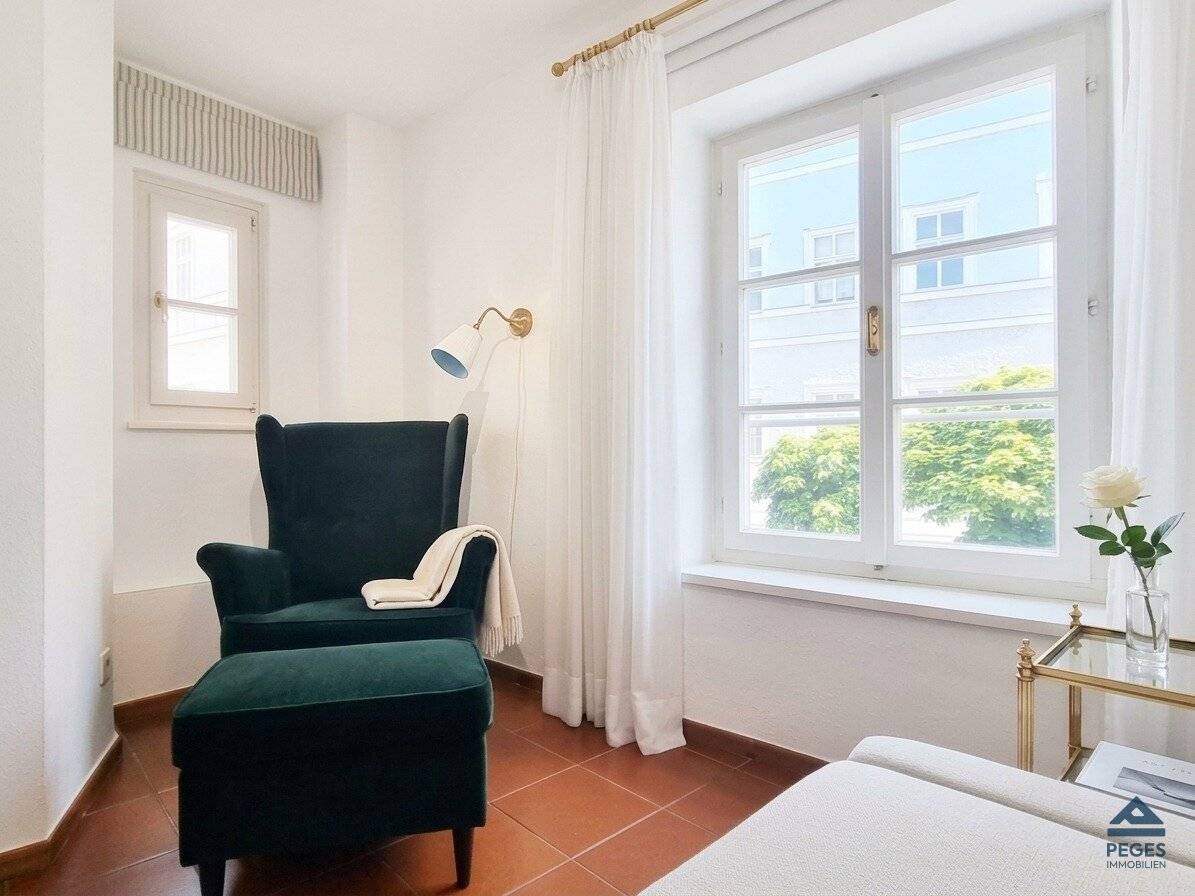 Ankommen und Wohnen: Möblierte 2-Zimmer-Wohnung in Altstadt-Lage