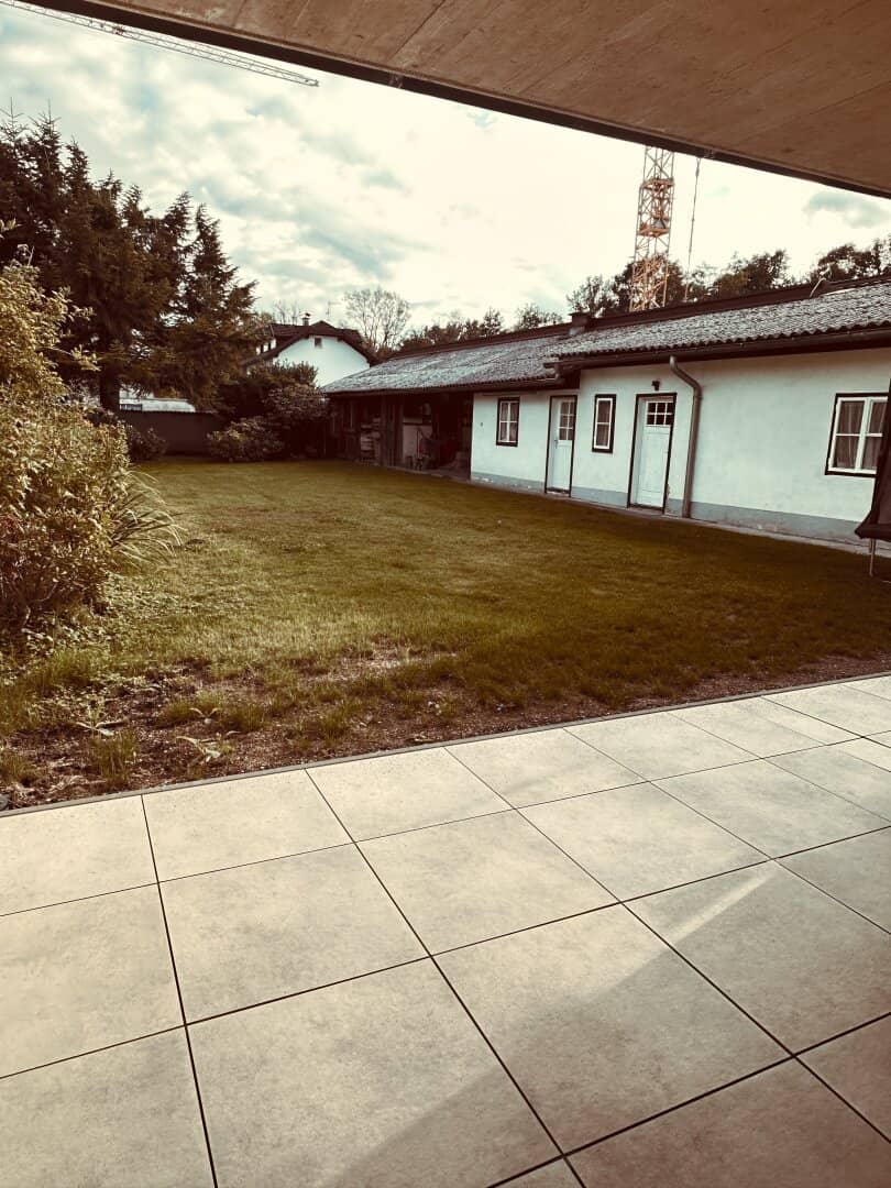New-build residential dream in Elsbethen – large garden, two south-facing terraces and perfect S-Bahn connection