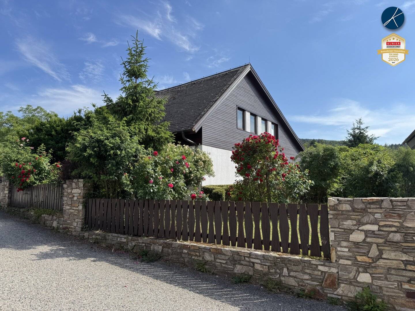 Spacious House with Great Potential - Hollenburg
