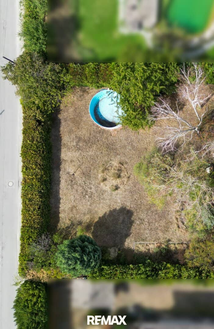 Optimally shaped plot in a quiet residential location