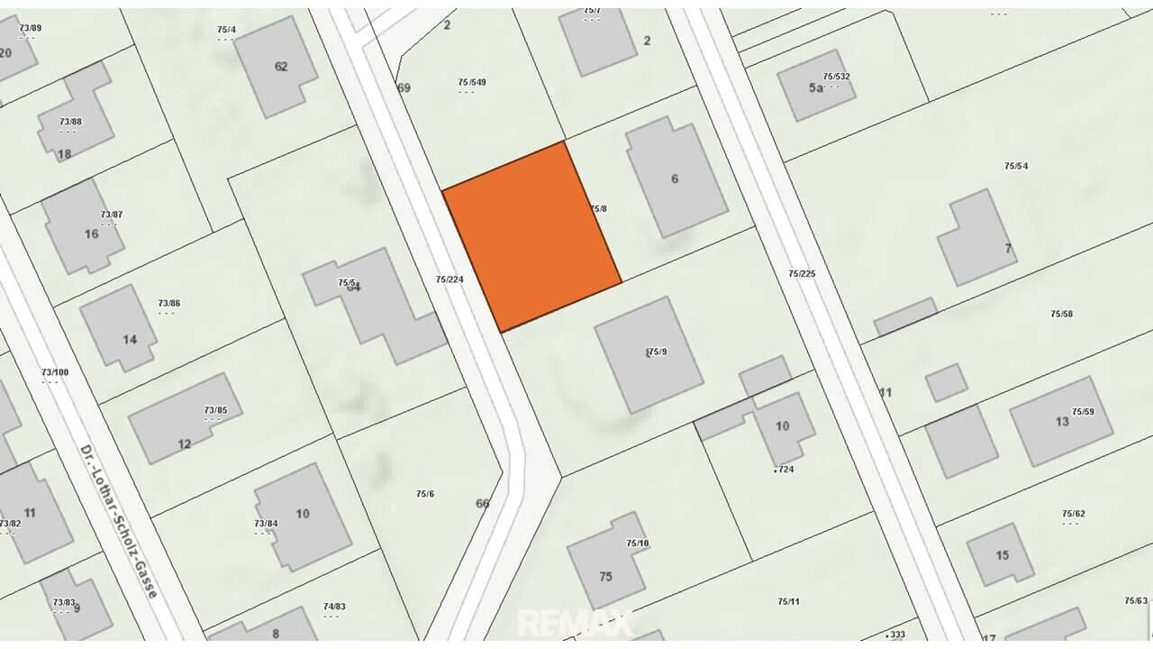 Optimally shaped plot in a quiet residential location