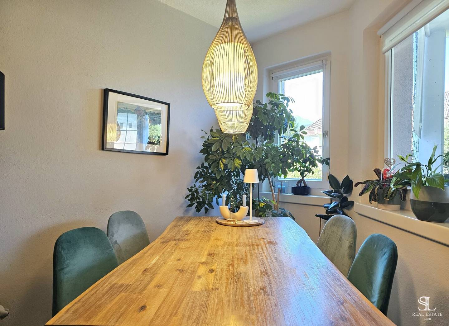 Beautiful 3-room apartment with 2 balconies and underground garage parking space in Innsbruck - Tiergartenstraße
