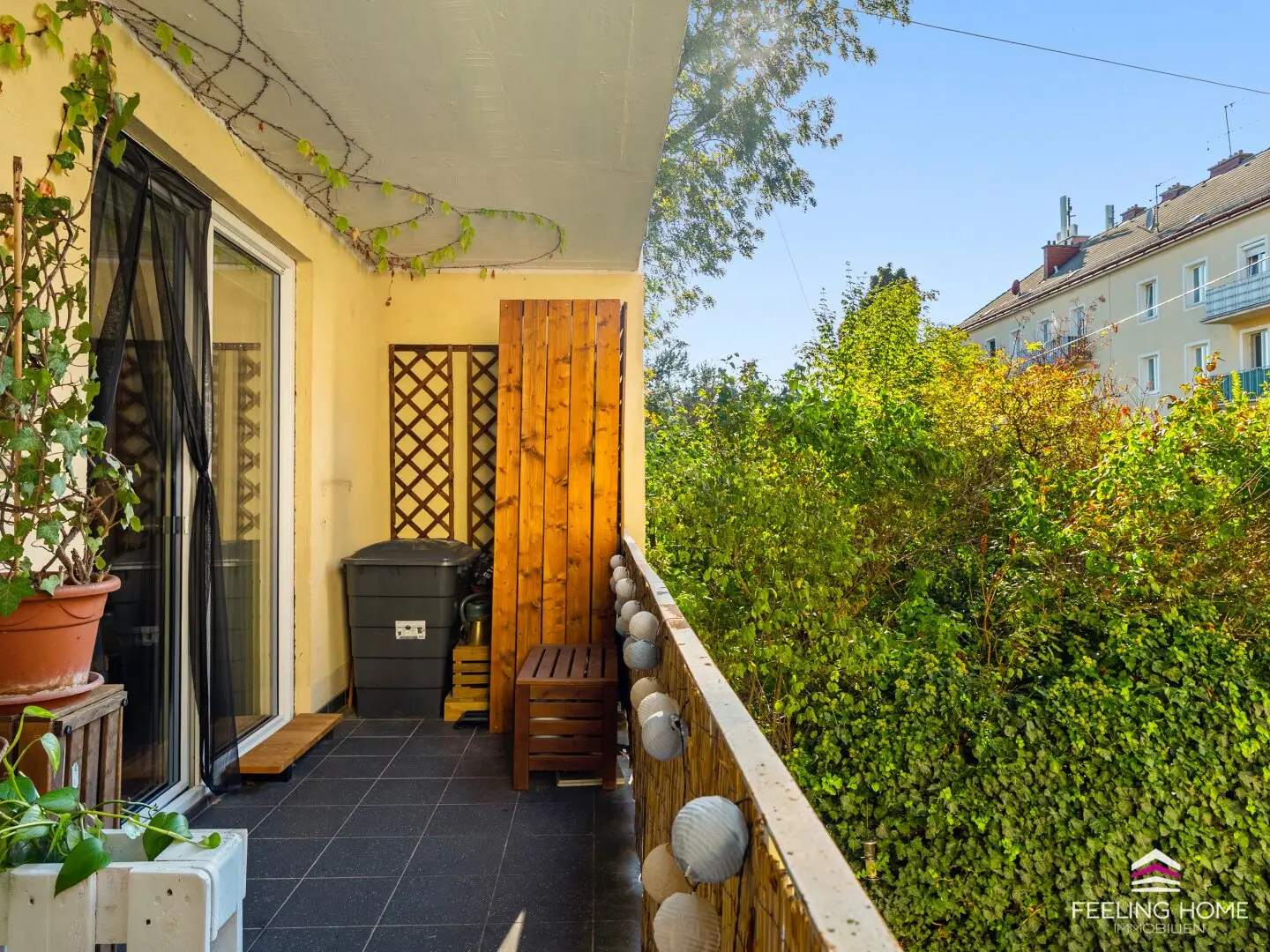 Wohlfühloase * Moderne 3-Zimmer-Wohnung mit Loggia und Elektrokamin in Ruhelage
