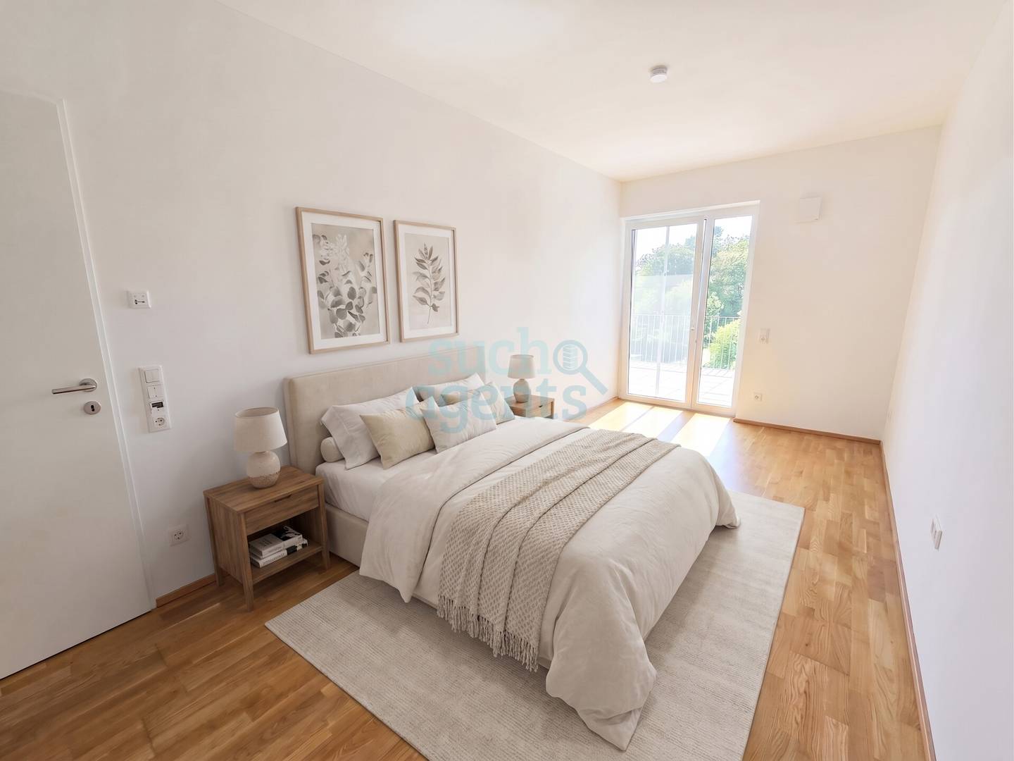 Neuwertige Wohnung mit großer Loggia und Lift