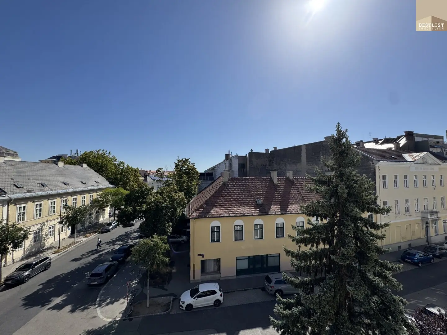 Living with Comfort and View – central 2.5-room apartment in Baden