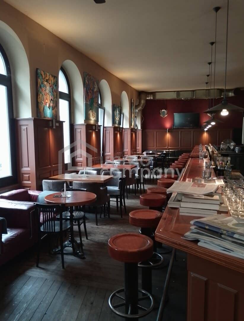 Cult Tavern &amp; Beer Bar Anton Franks