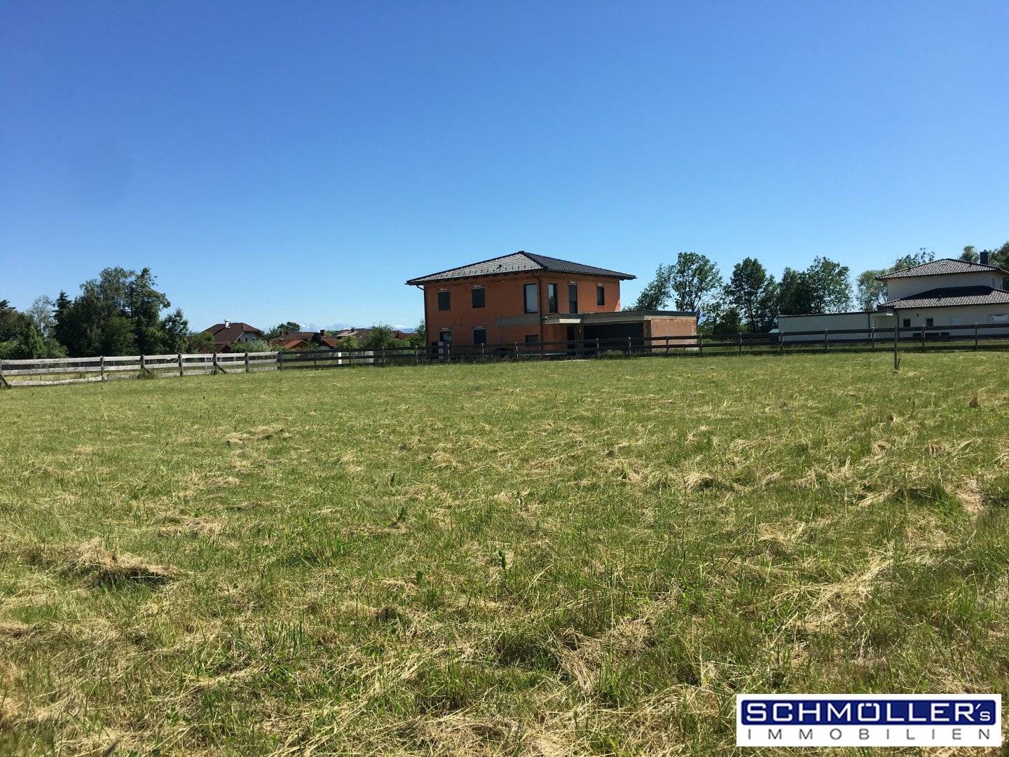 Beautiful building plot in absolute quiet location