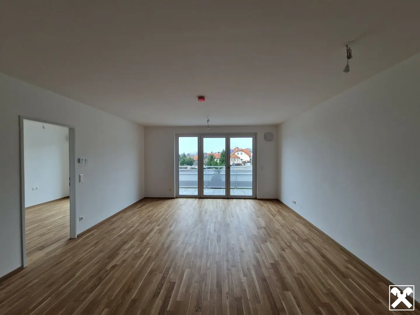 Attic apartment first occupancy with east facing terrace and district heating