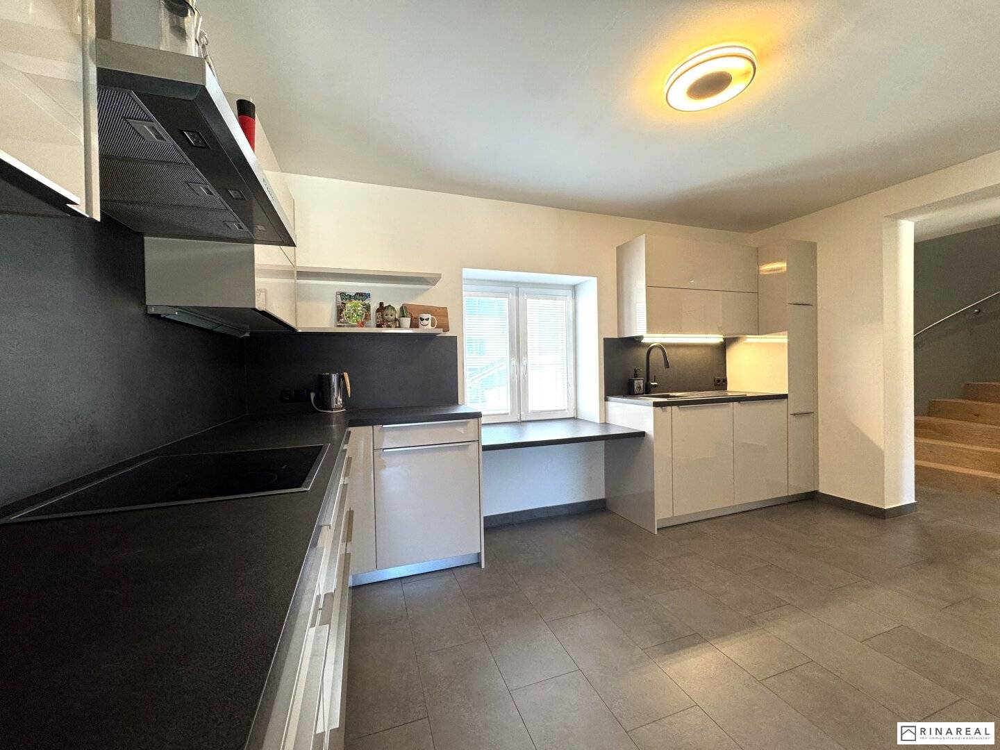 Townhouse feel in Perchtoldsdorf with castle view | Exclusive maisonette with terrace and private garden | 3 rooms | approx. 115 m² | Schremsgasse