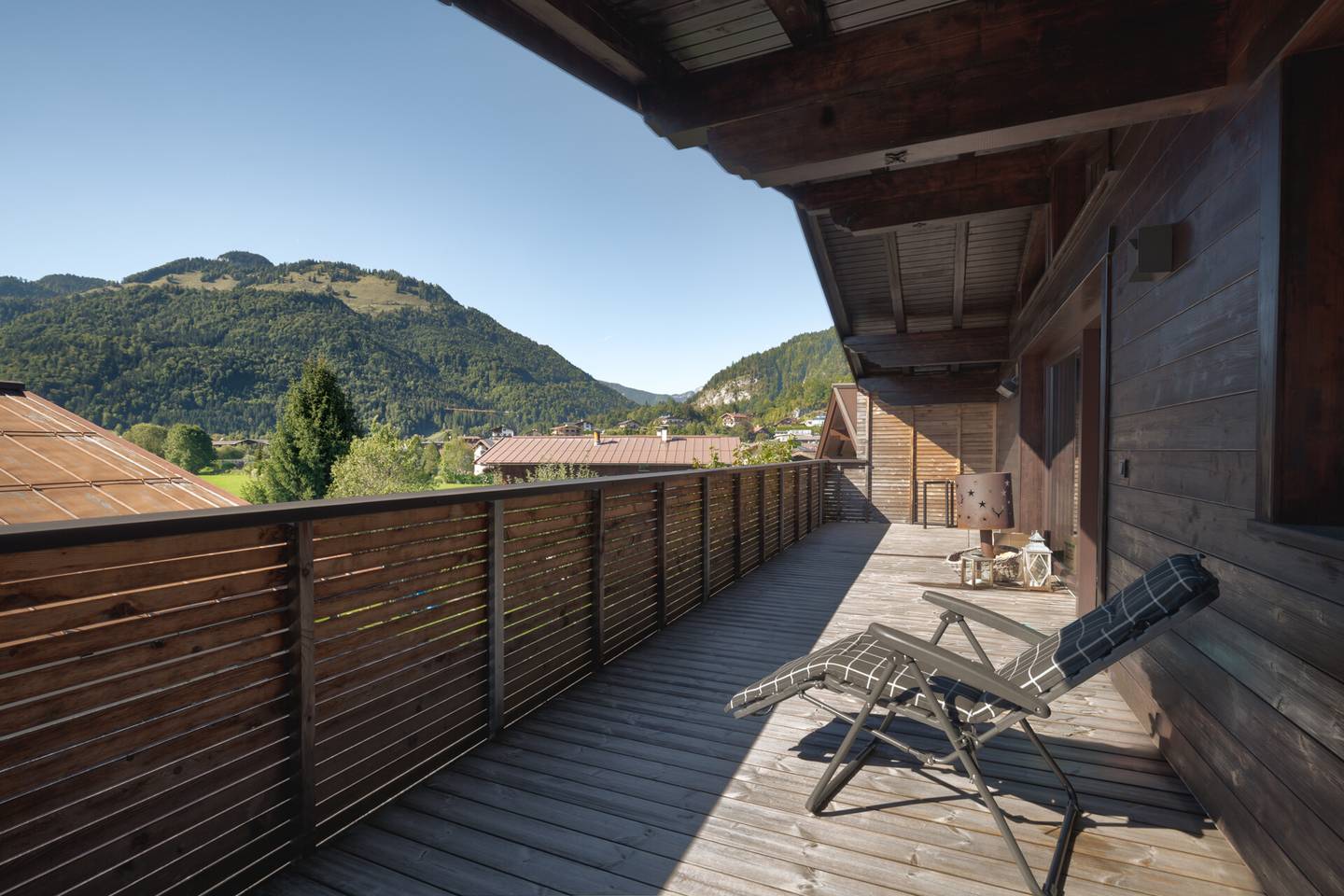 Bright penthouse with sun terrace and view of the Kaiser Mountains