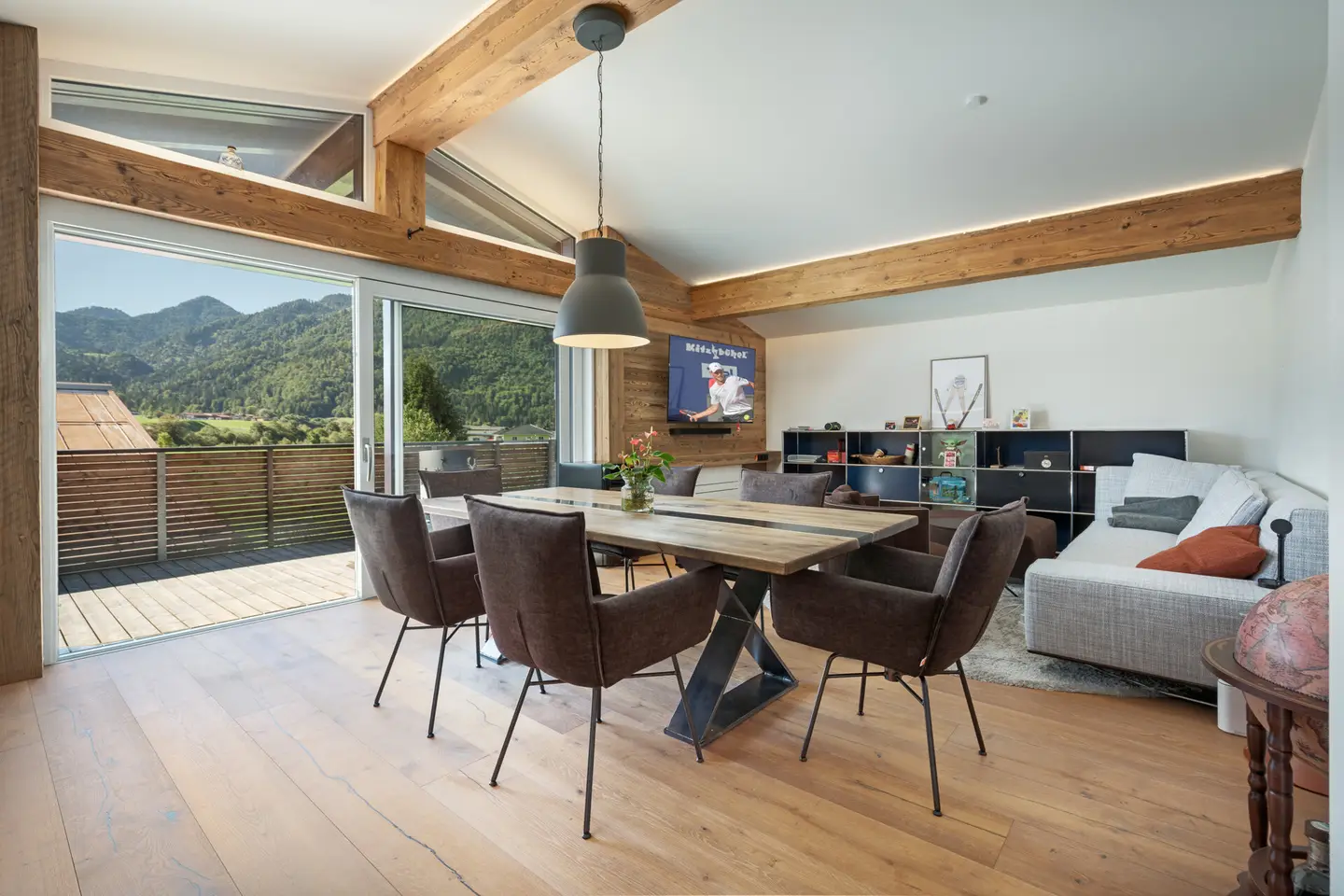 Lichtdurchflutetes Penthouse mit Sonnenterrasse und Kaiserblick
