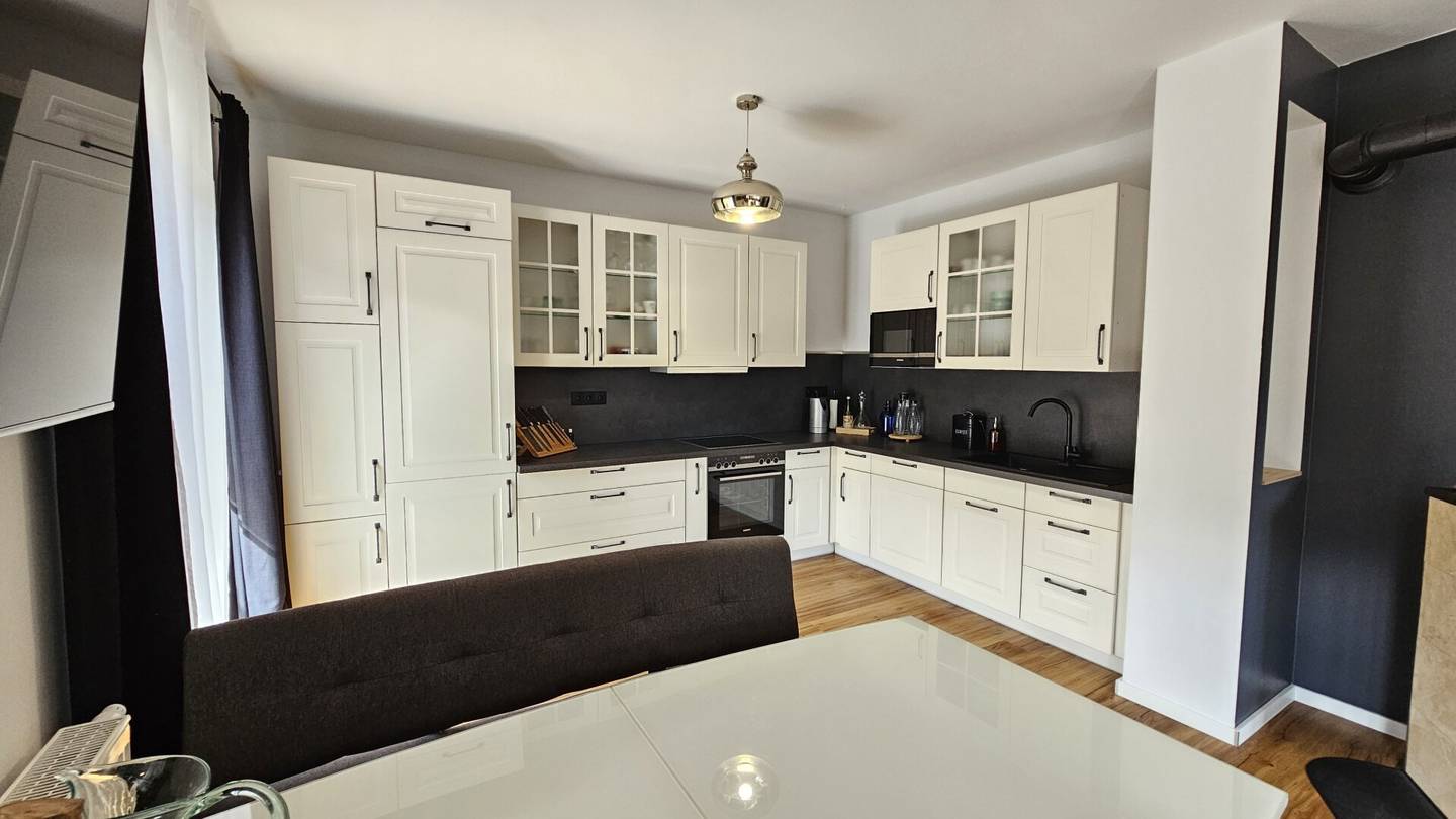 Modern 4-5-room apartment in Berg/Drautal with garden, 2 balconies, top quiet location